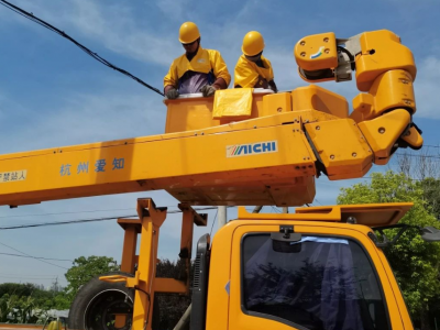 高溫天，創(chuàng)輝兄弟們堅(jiān)守一線(xiàn)（一）