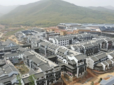 宜興窯湖小鎮(zhèn)二標(biāo)段配電房國(guó)慶前順利完成送電！